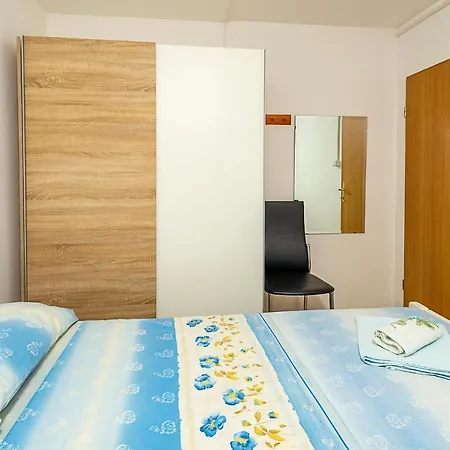 1 Bedroom Lovely In