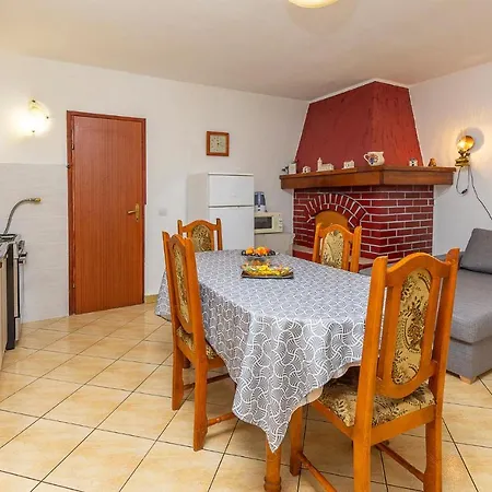1 Bedroom Lovely In *