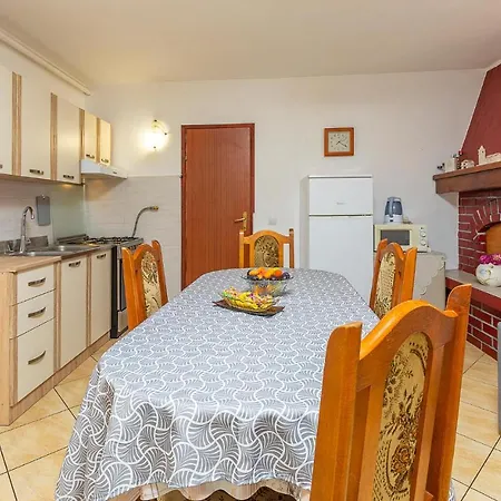 1 Bedroom Lovely In