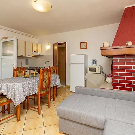 1 Bedroom Lovely In